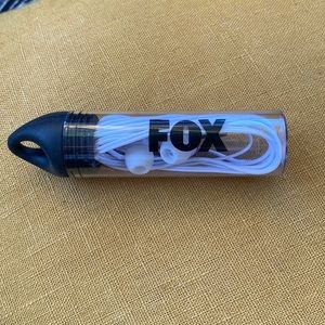 💰⬇️ FOX Ear Buds with Travel Case *3 for $15*